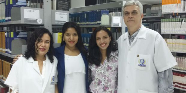 Profa. Isanda Canjão, alunas Hellayne e Gleick e Prof. Marco Cruz