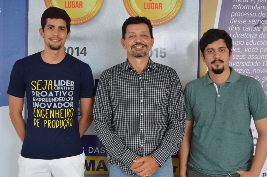 Saymon Ricardo de Oliveira Sousa, o prof. Dr. Ricardo Daher Oliveira e Ícaro Agostino.